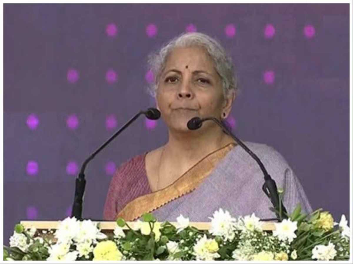 देश आर्थिक रूप से समृद्ध हो रहा : निर्मला सीतारमण